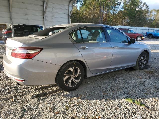 Sedans HONDA ACCORD 2017 Srebrny