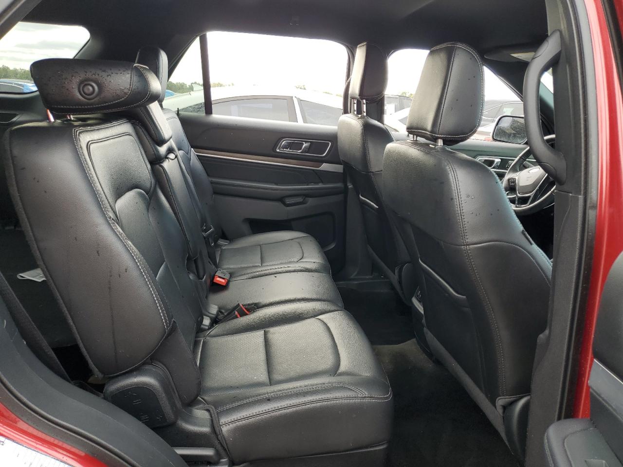 2018 Ford Explorer - Image 11