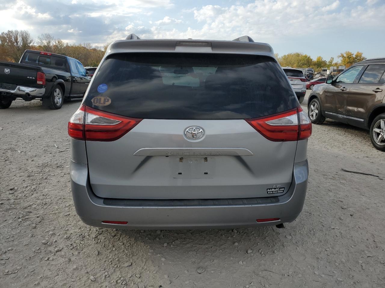 2015 Toyota Sienna Le VIN: 5TDKK3DC2FS622095 Lot: 77253044