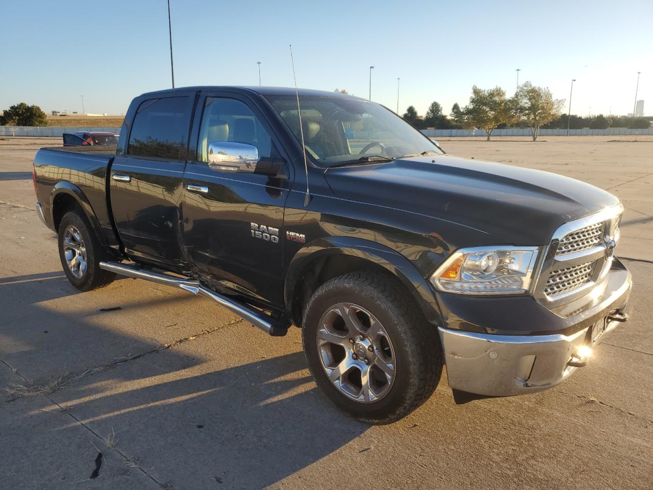 2017 RAM 1500 - Image 4