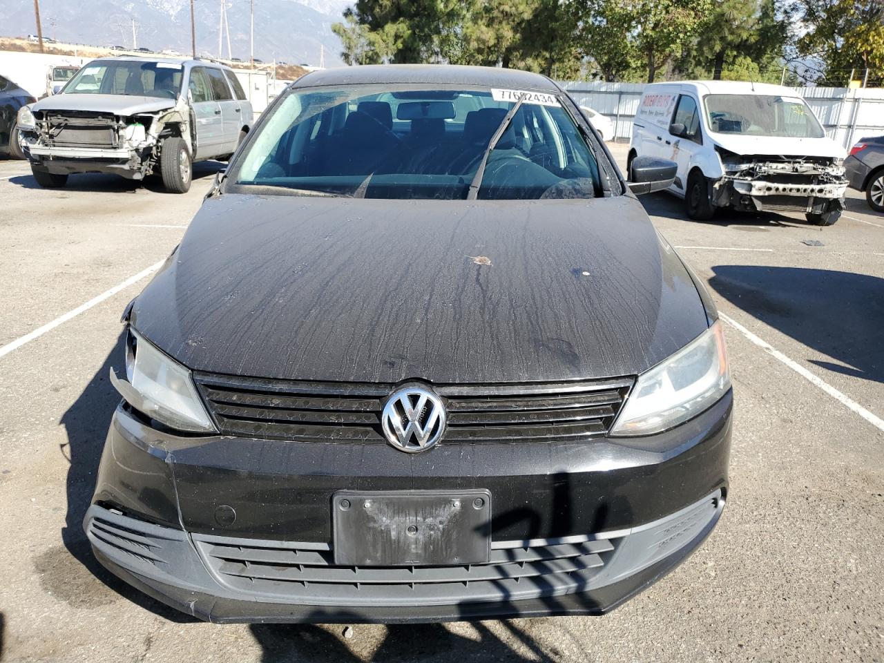 2014 Volkswagen Jetta - Image 5