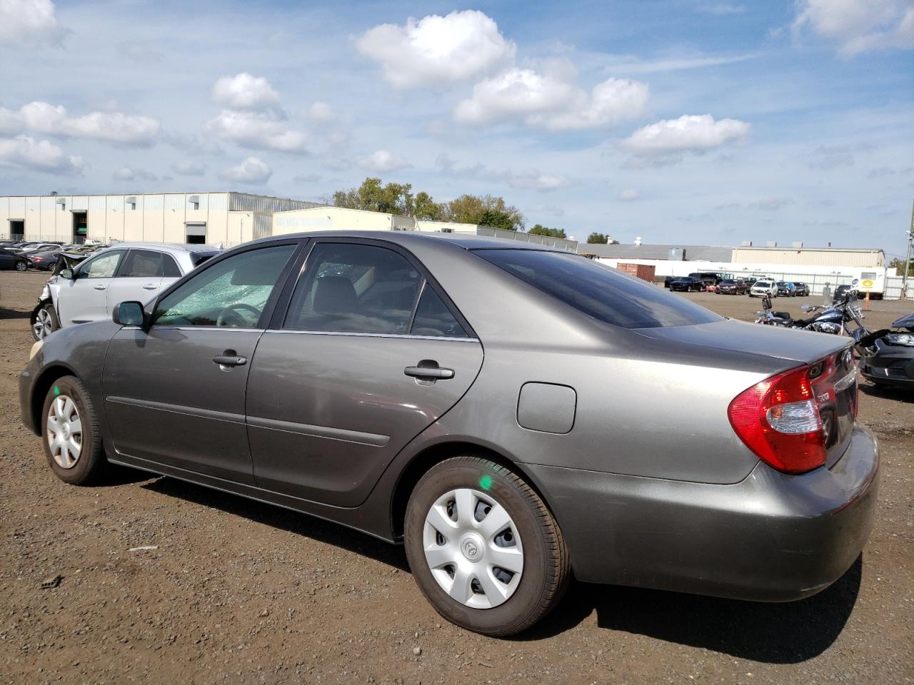 2004 Toyota Camry - Image 2