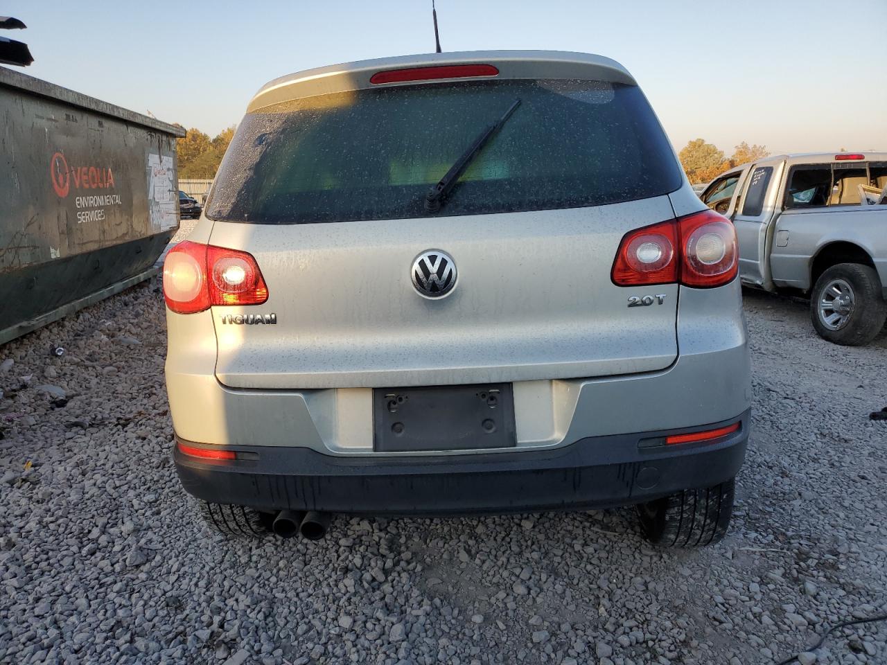 2010 Volkswagen Tiguan S VIN: WVGAV7AX3AW515112 Lot: 77817844