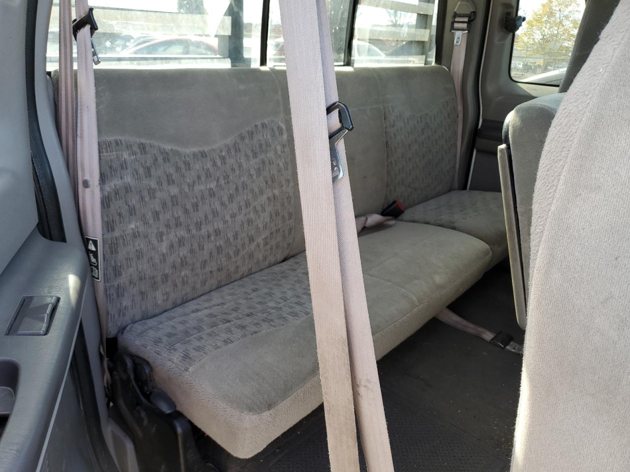 2000 Ford F250 - Image 10