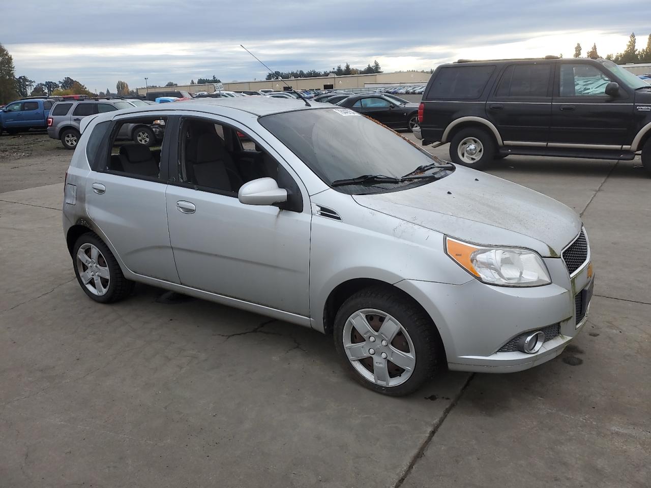 2011 Chevrolet Aveo - Image 4