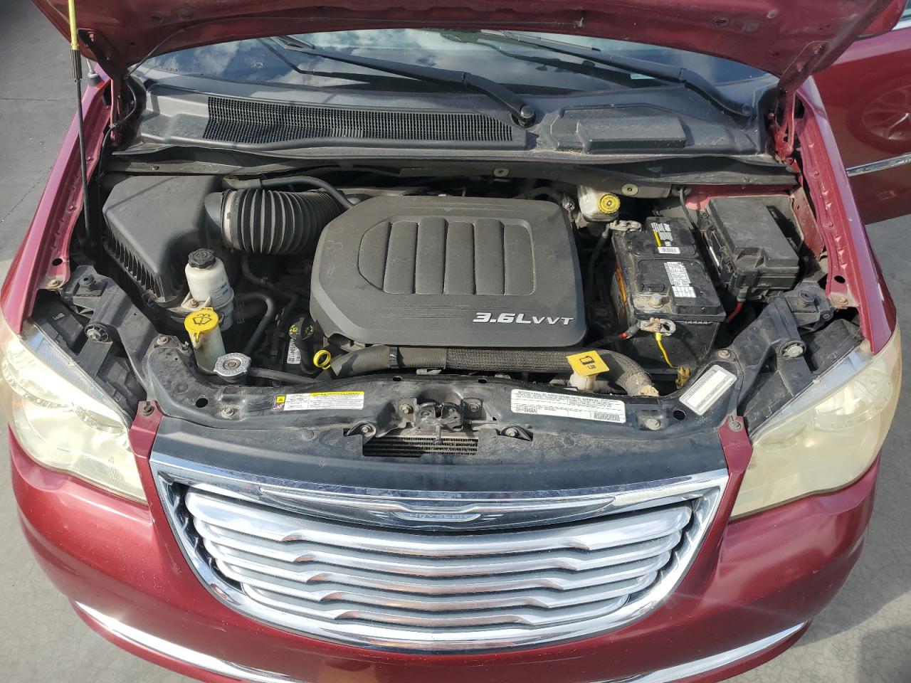 2012 Chrysler Town & Country - Image 12