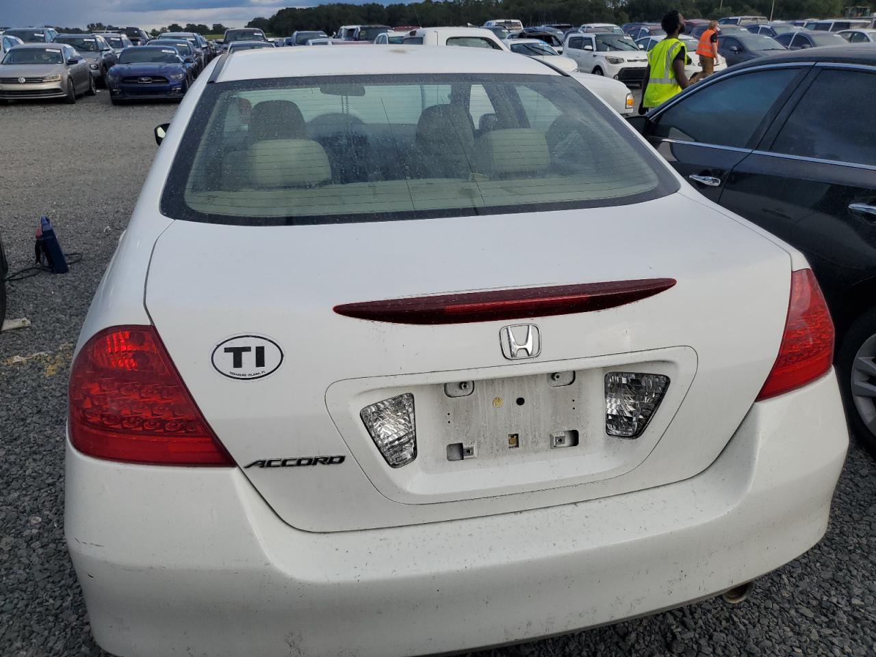 1HGCM56427A149010 2007 Honda Accord Lx