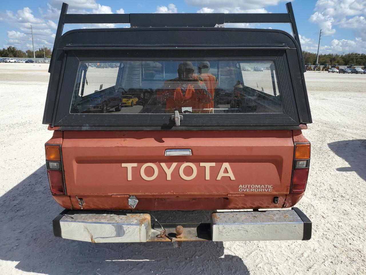 1983 Toyota Pickup 1/2 Ton Rn44 VIN: JT4RN44DXD1132275 Lot: 76911854