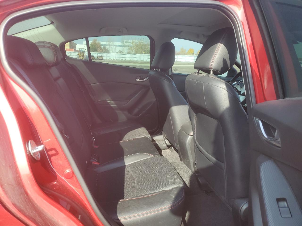 2016 Mazda 3 - Image 10