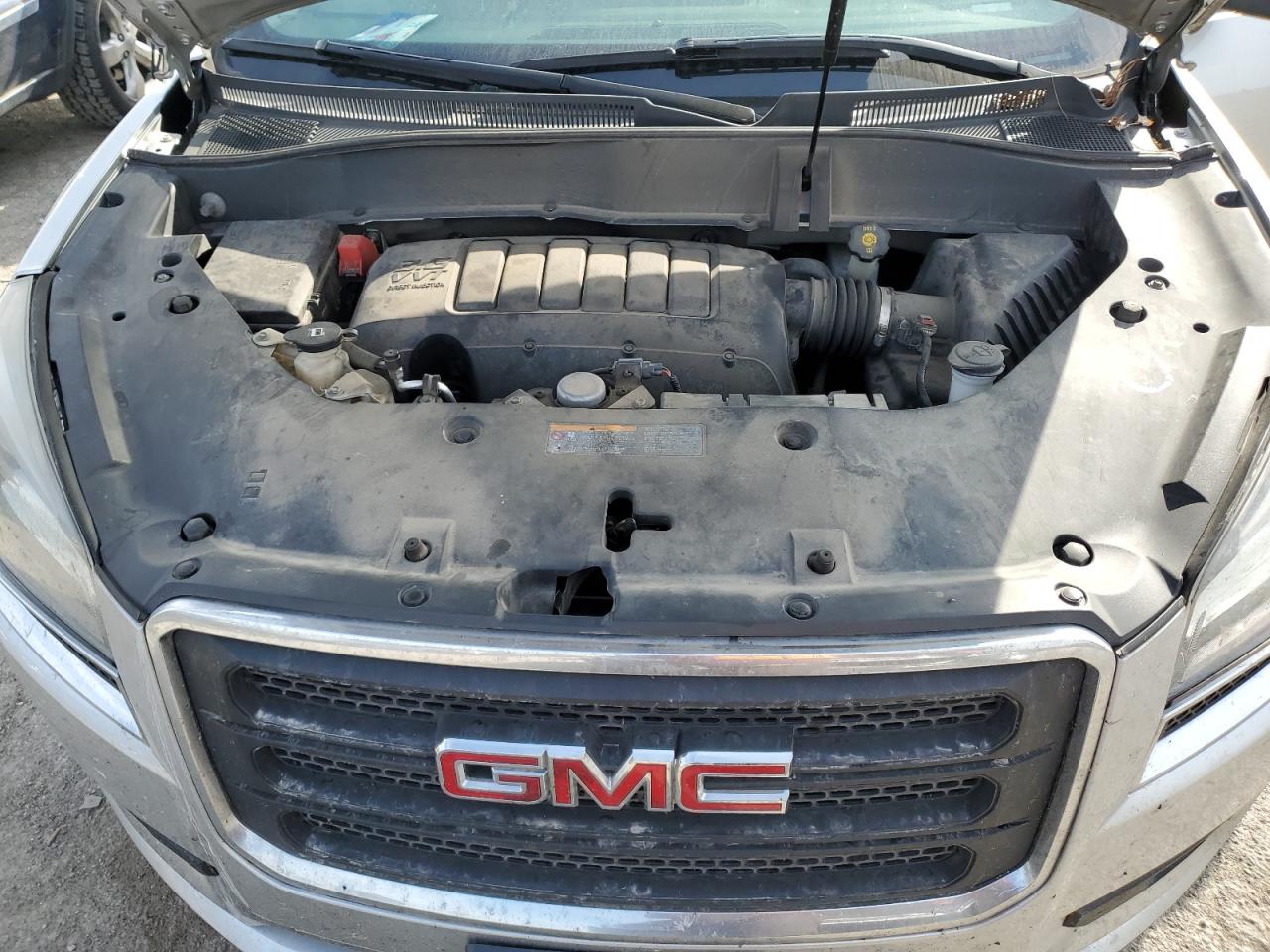 2015 GMC Acadia - Image 12