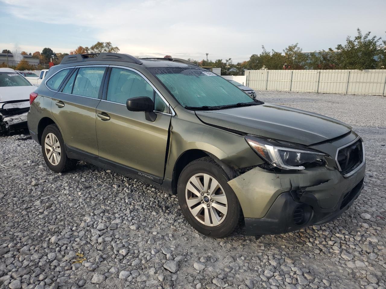 VIN 4S4BSAACXJ3267742 2018 SUBARU OUTBACK no.4