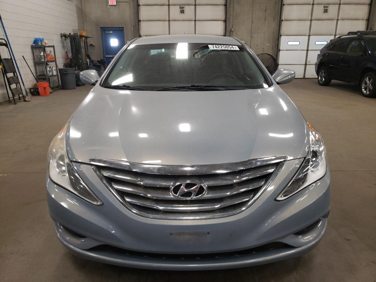 2011 Hyundai Sonata - Image 5