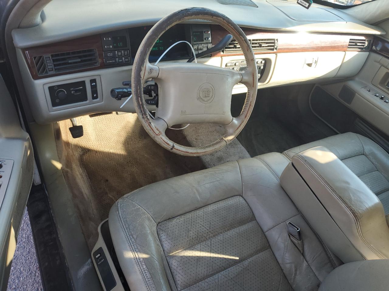 1996 Cadillac Deville VIN: 1G6KD52Y2TU271798 Lot: 75290014