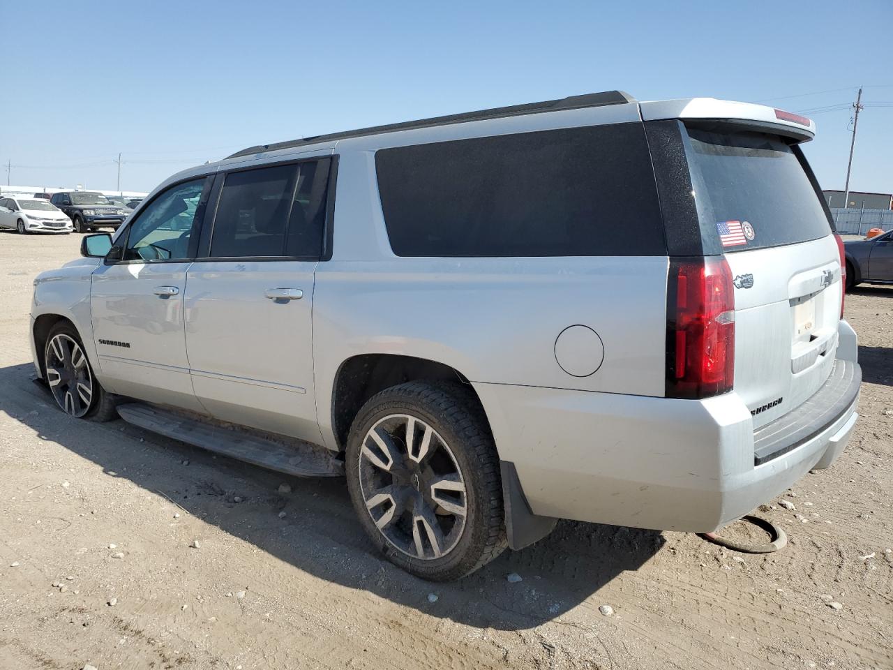 1GNSKJKC0JR265599 2018 CHEVROLET SUBURBAN - Image 2