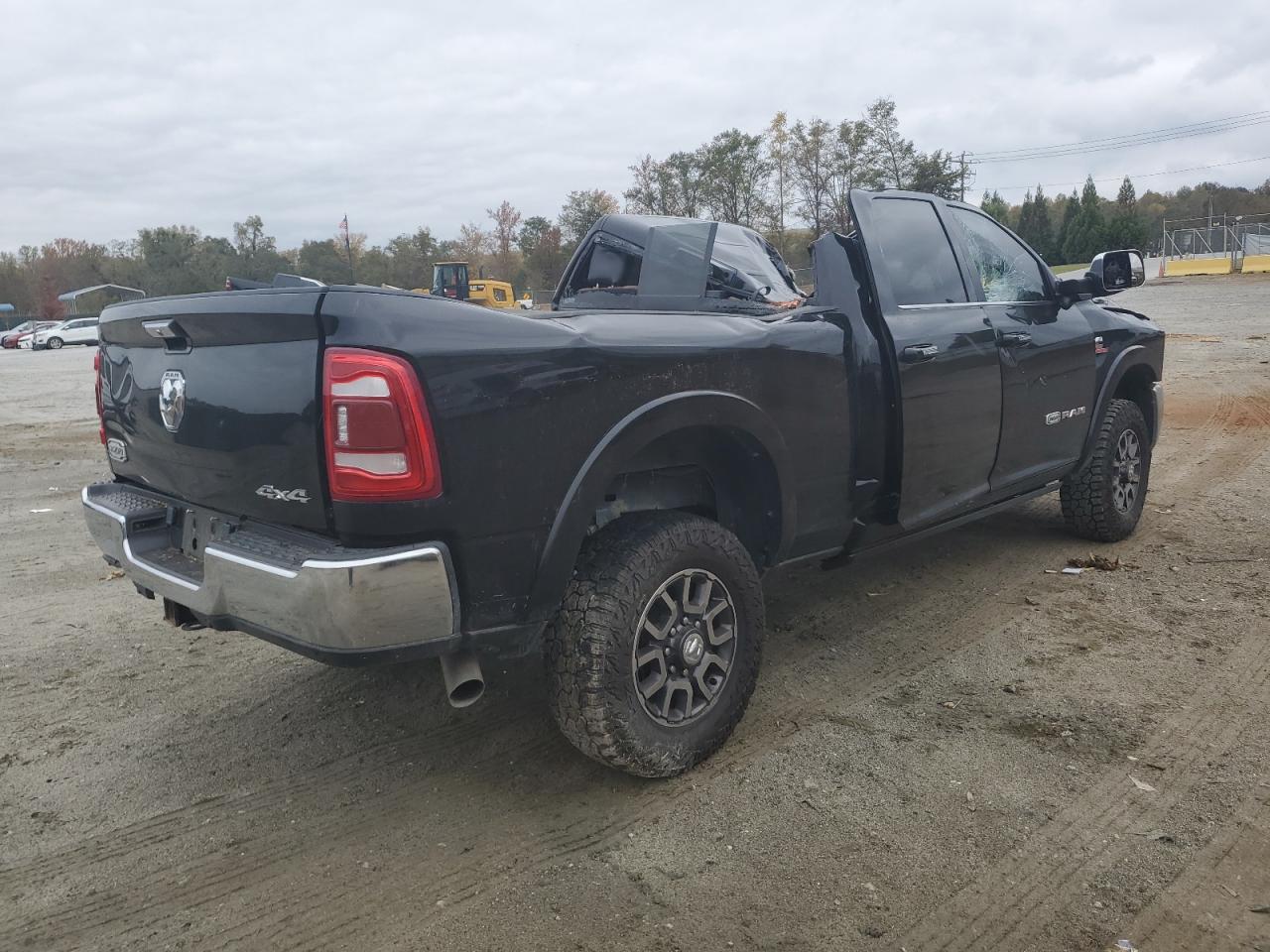 2022 RAM 2500 - Image 3