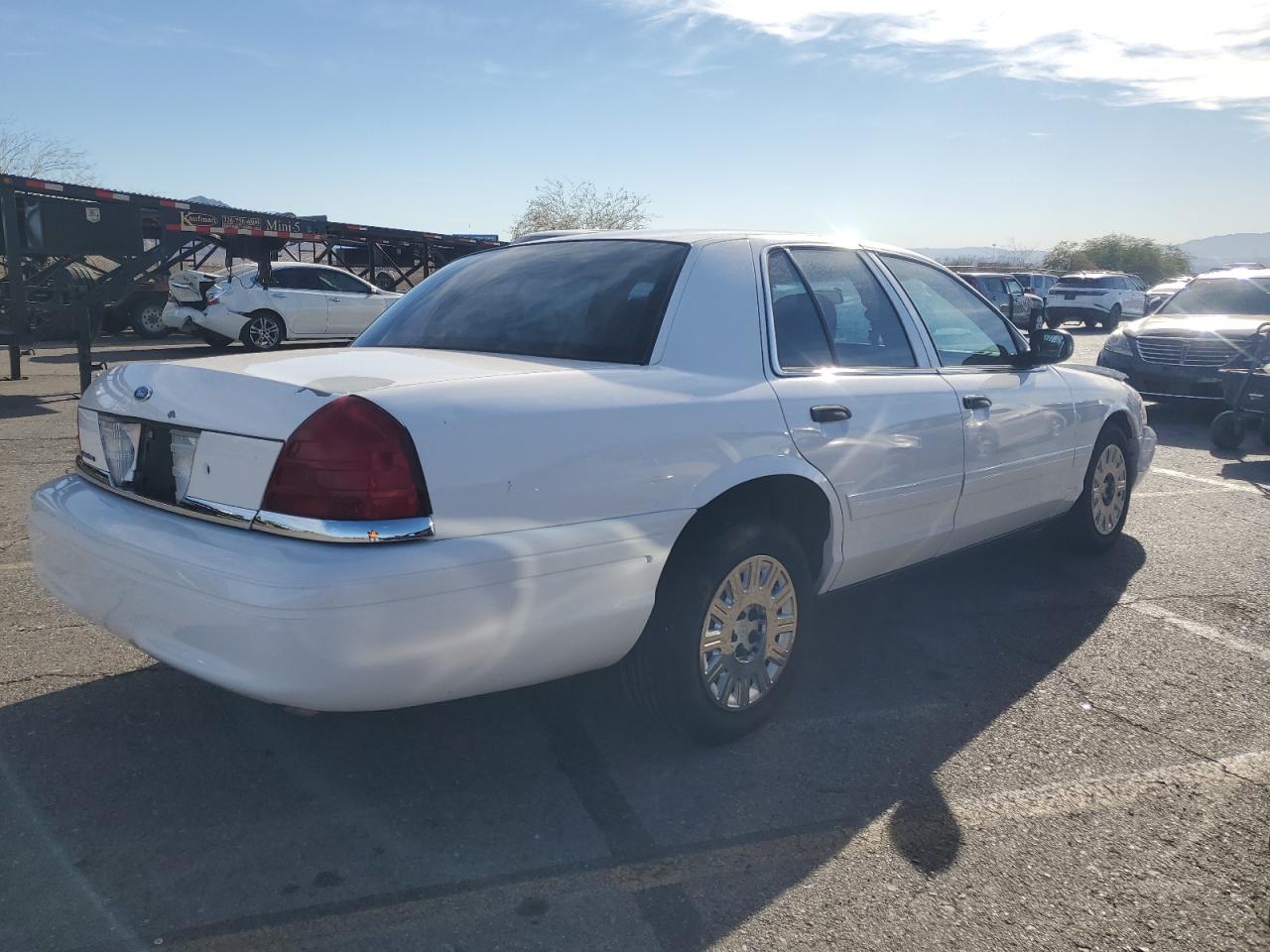 2006 Ford Crown Victoria - Image 3