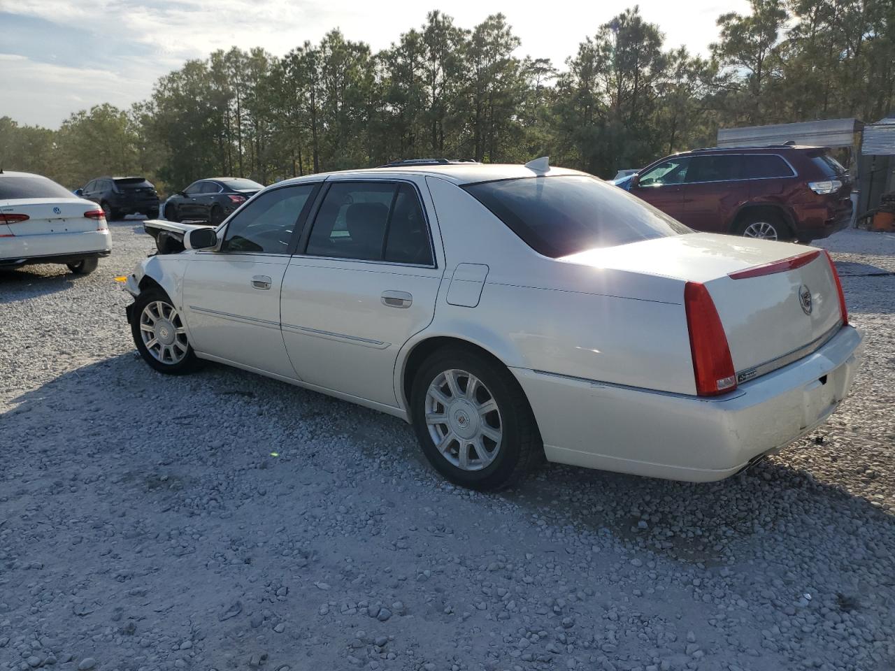 2009 Cadillac DTS - Image 2