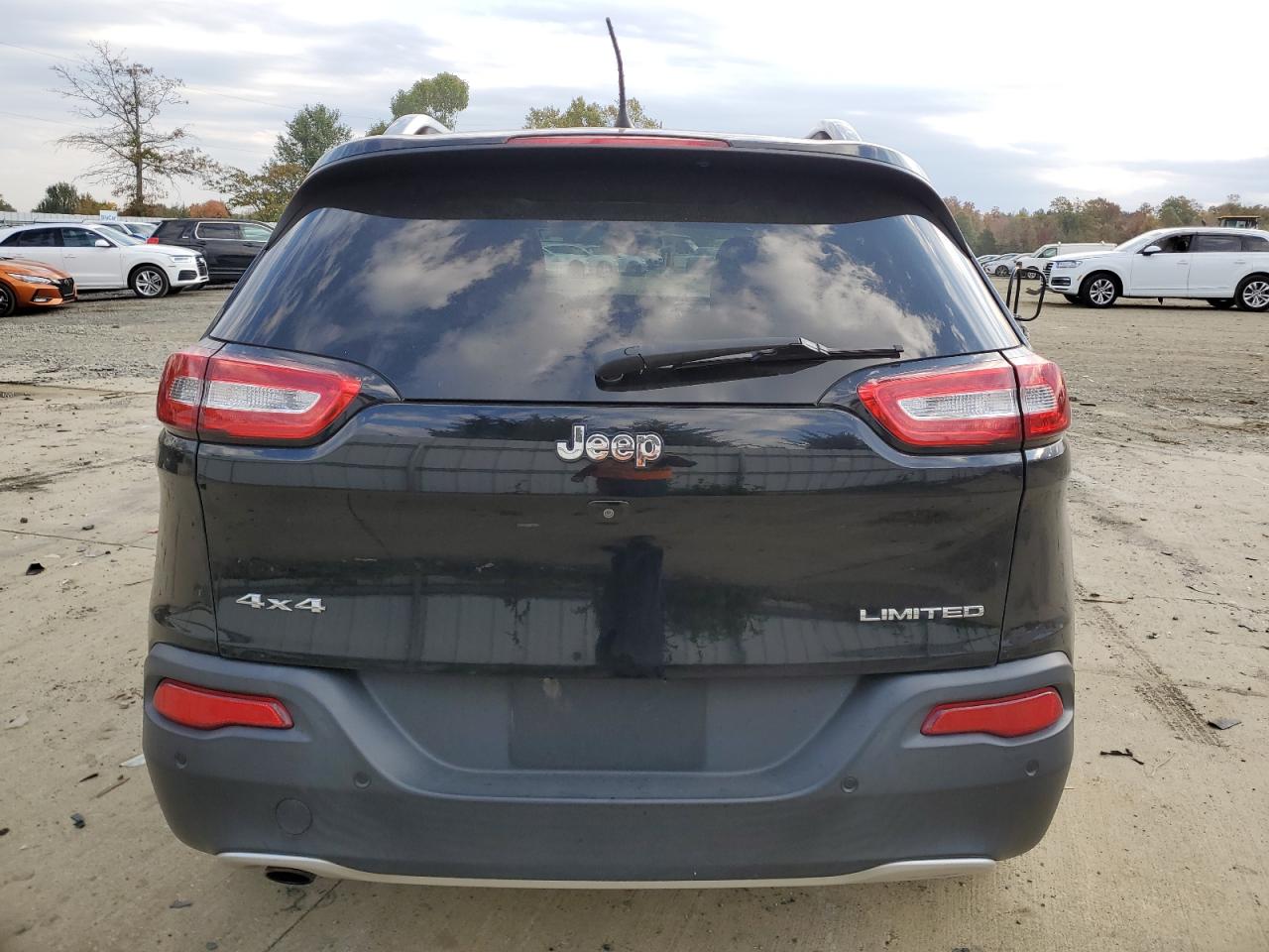 2018 Jeep Cherokee Limited VIN: 1C4PJMDB3JD610323 Lot: 75251724