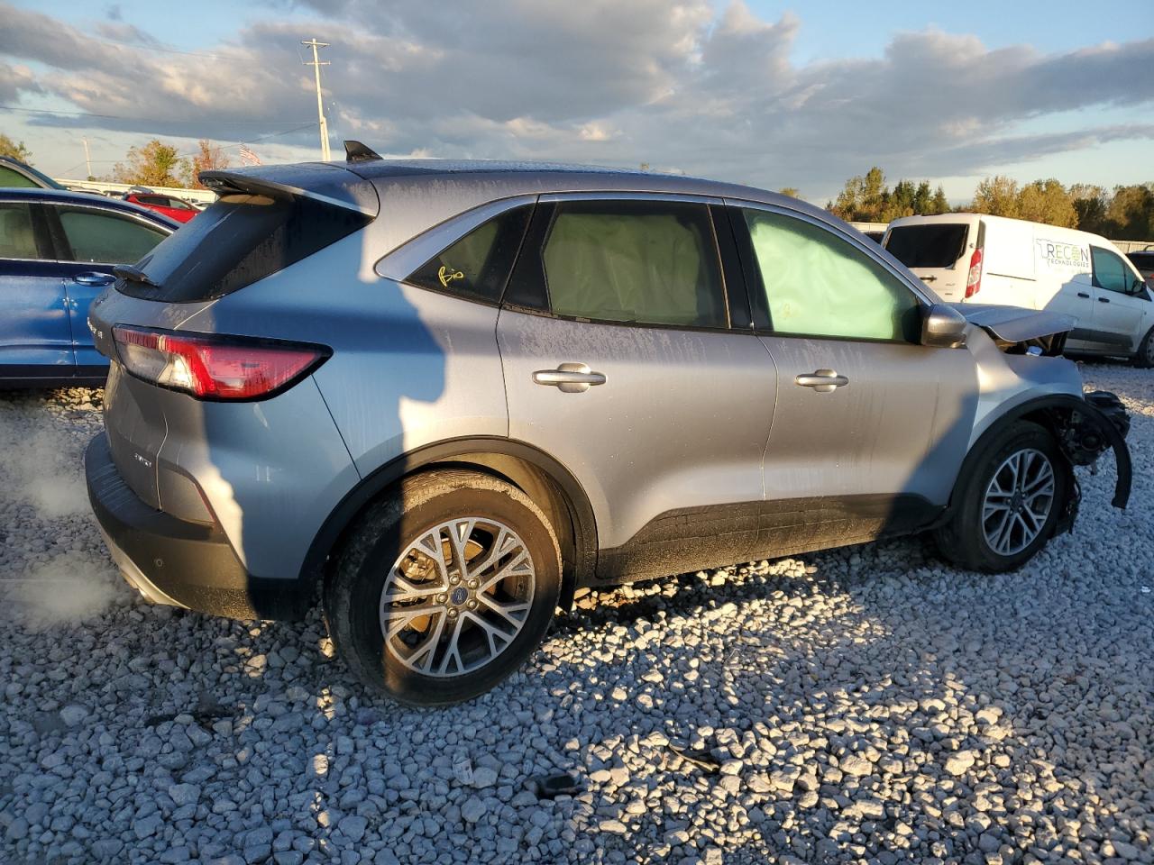 2022 Ford Escape - Image 3