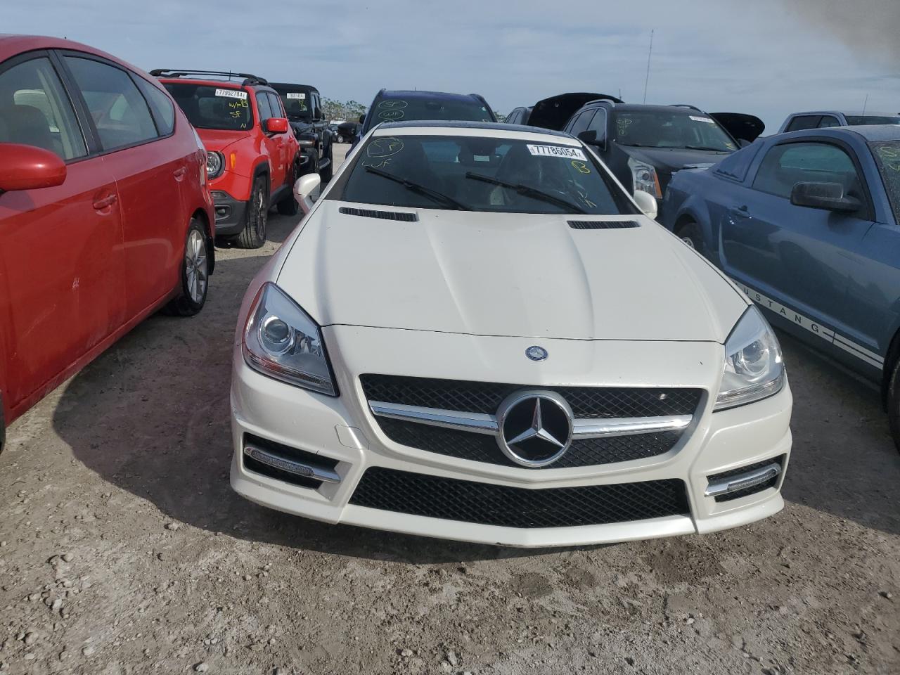 VIN WDDPK5HAXFF103800 2015 MERCEDES-BENZ SLK-CLASS no.5