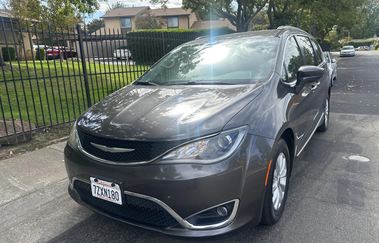 2C4RC1BG4HR527703 2017 CHRYSLER PACIFICA - Image 2