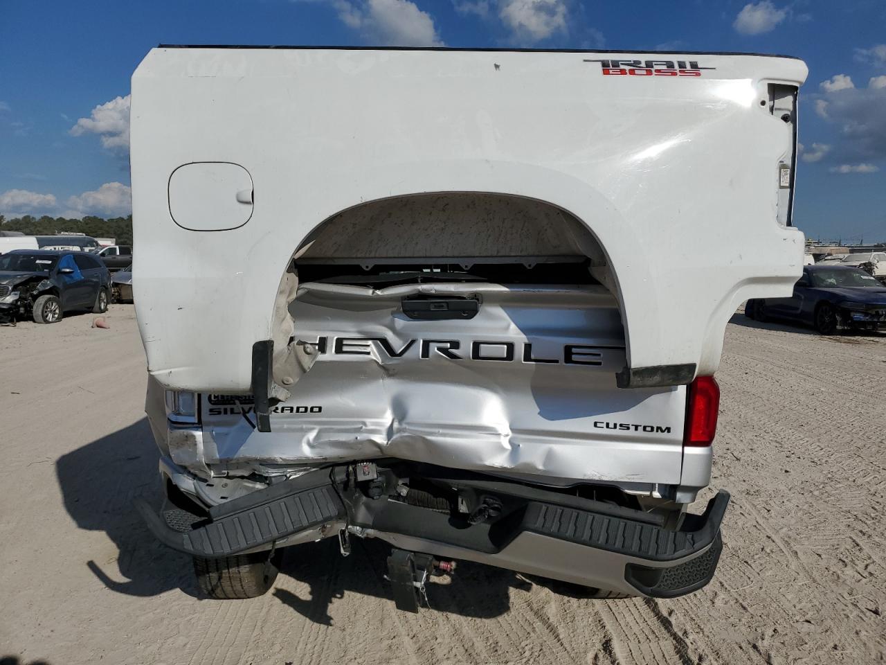 2021 Chevrolet Silverado - Image 6