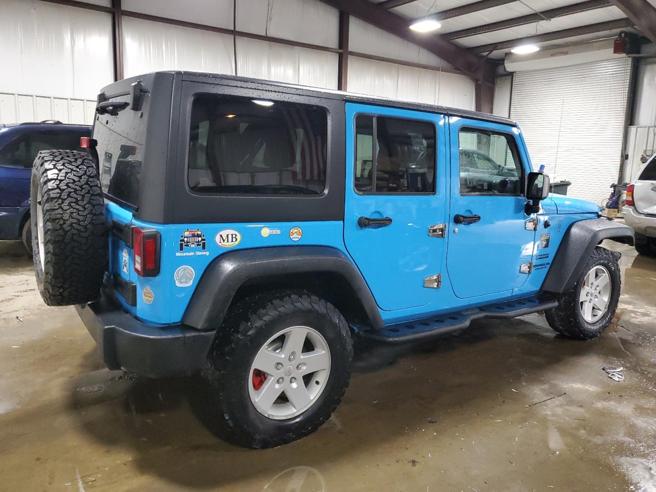 1C4BJWDG3HL645008 2017 Jeep Wrangler Unlimited Sport