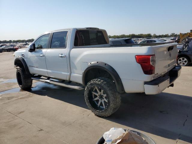 Pickups NISSAN TITAN 2016 Biały