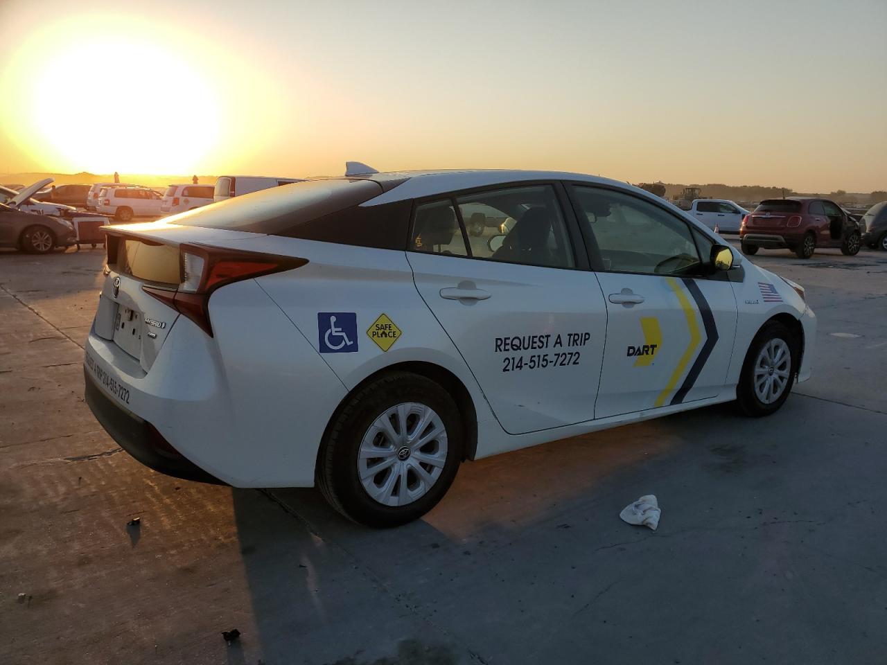 2019 Toyota Prius - Image 3