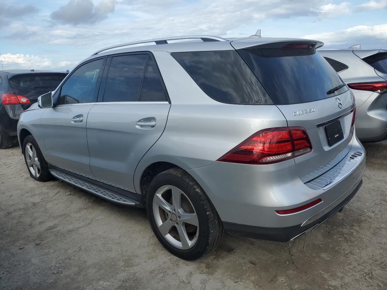 VIN 4JGDA5JB3GA680262 2016 MERCEDES-BENZ GLE-CLASS no.2