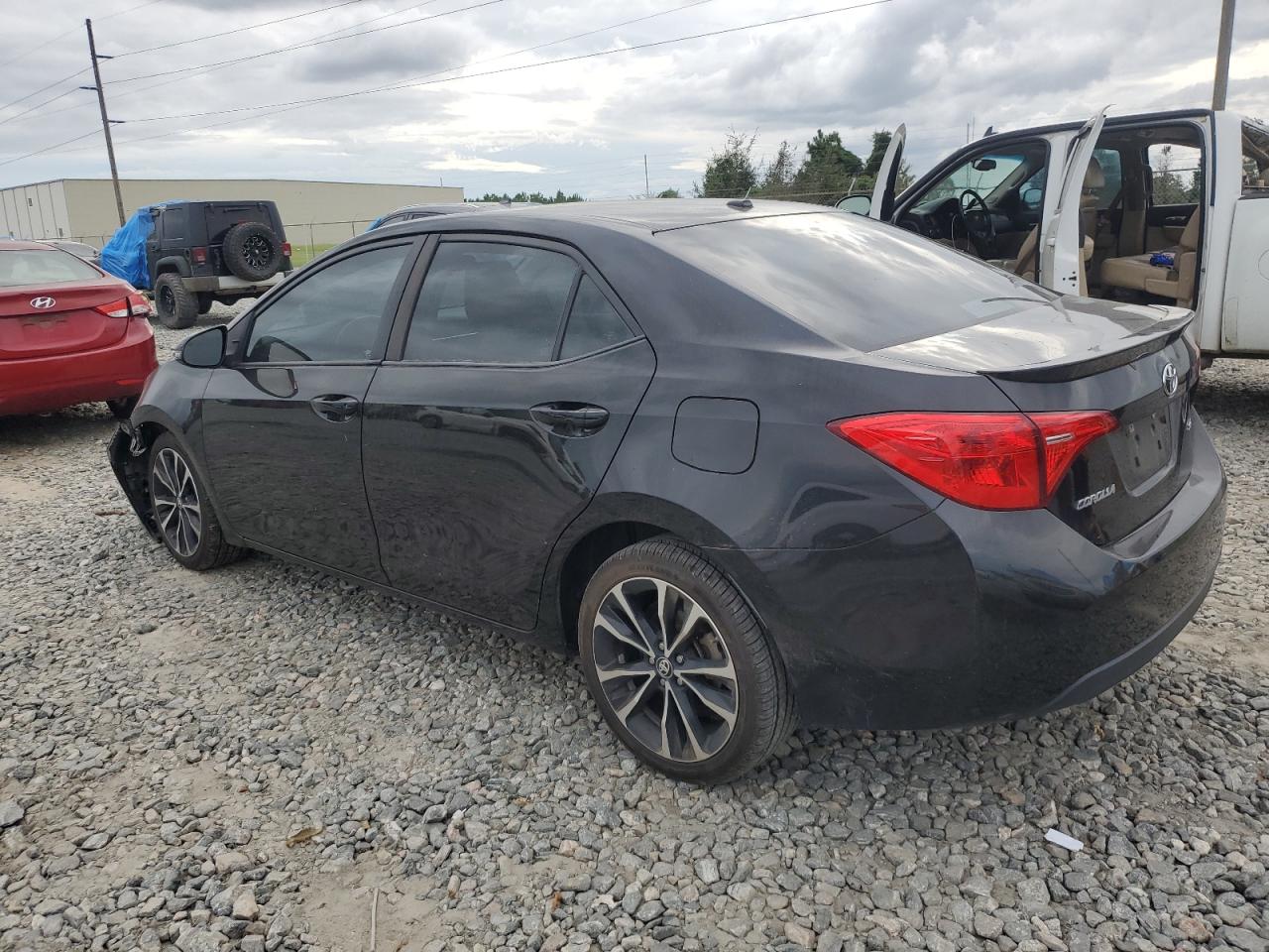 2T1BURHE8JC990985 2018 TOYOTA COROLLA - Image 2