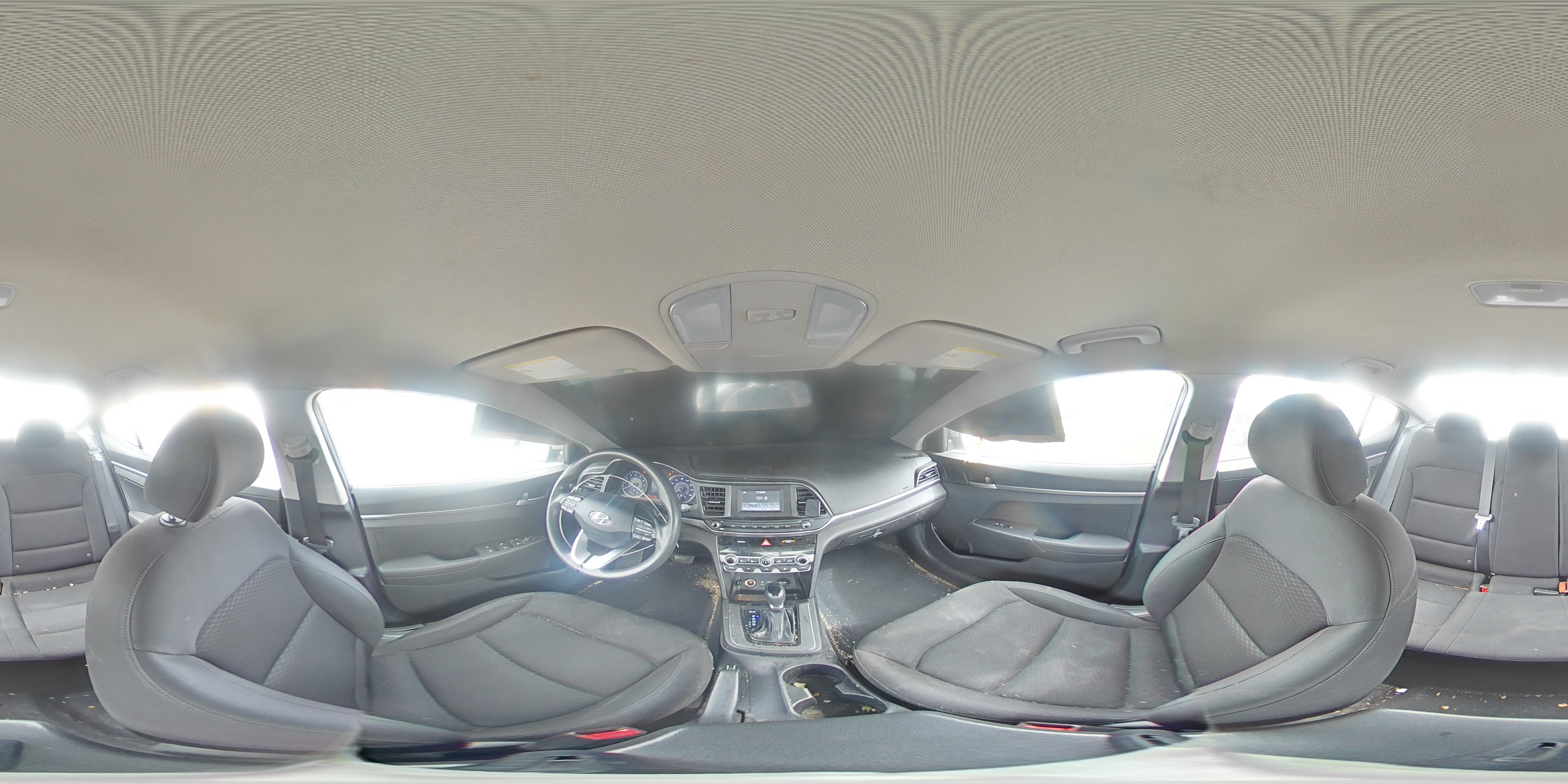 2020 Hyundai Elantra - Image 13