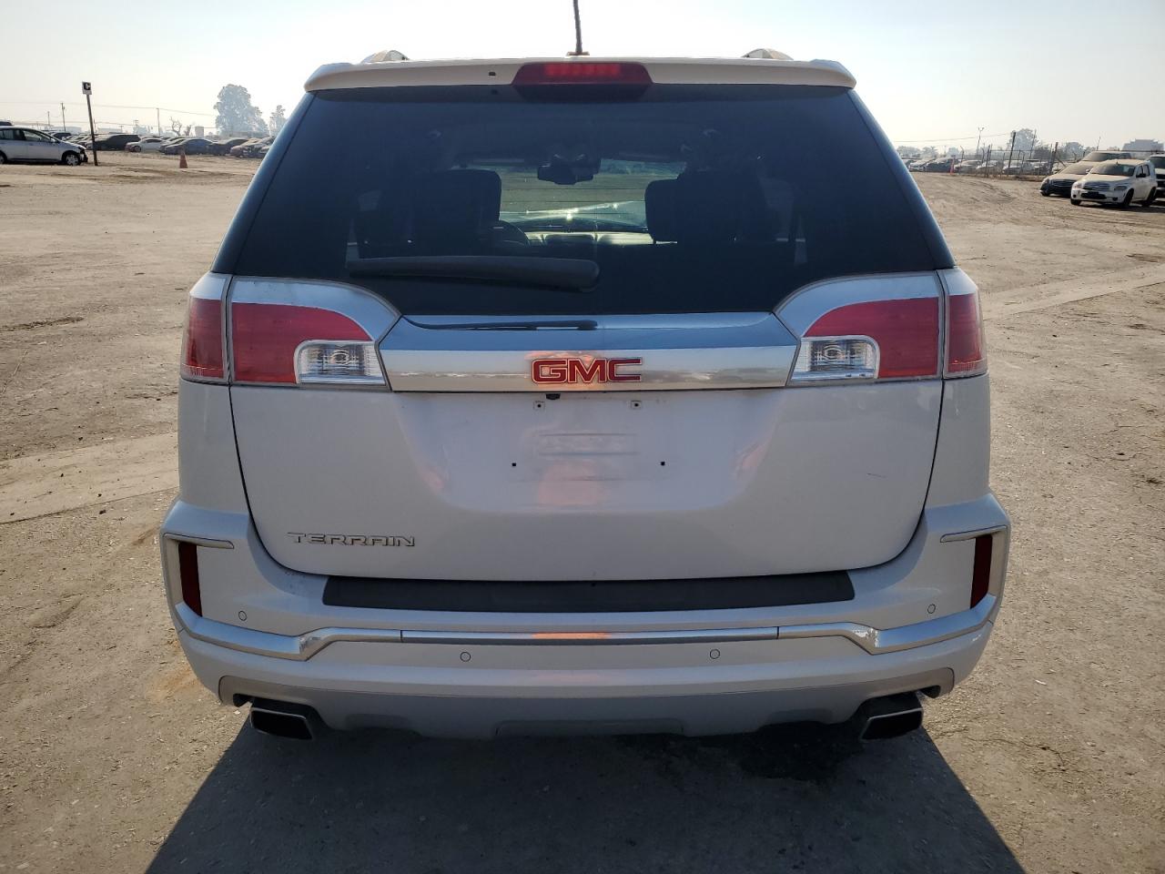 2GKFLRE39H6253589 2017 GMC Terrain Denali