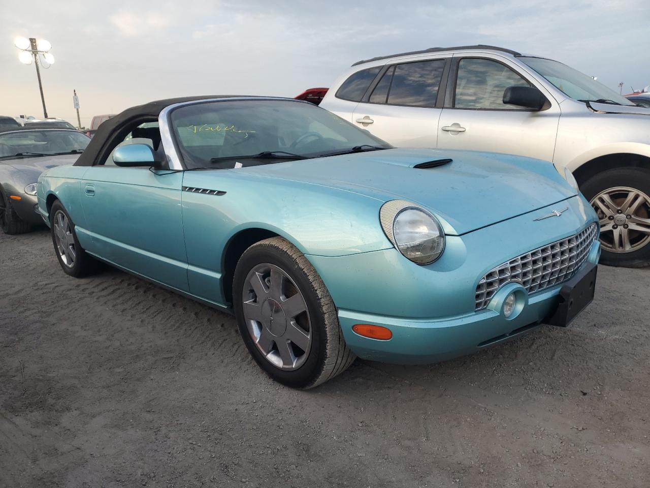 2002 Ford Thunderbird - Image 4