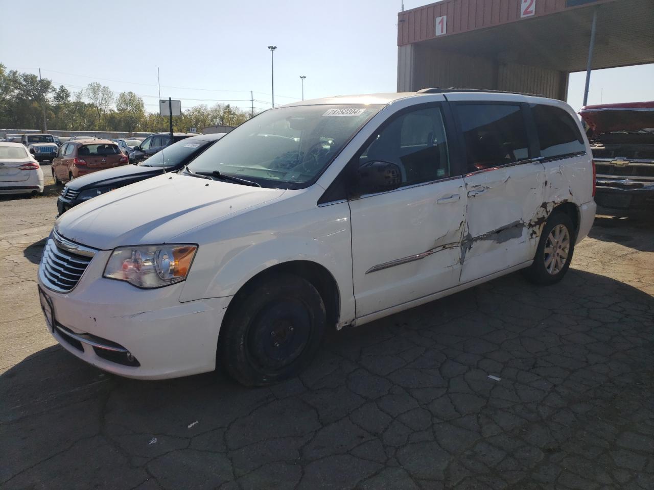 2016 Chrysler Town & Country - Image 1