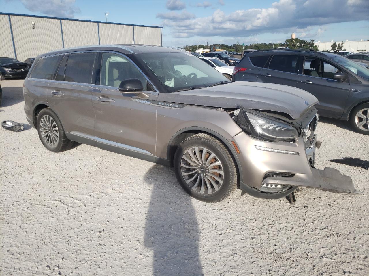 2020 Lincoln Aviator - Image 4