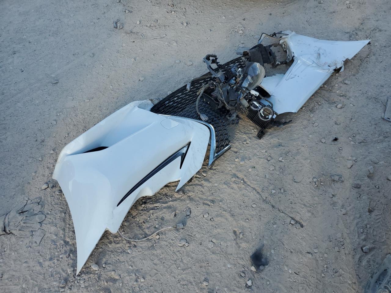 2016 Lexus IS - Image 12