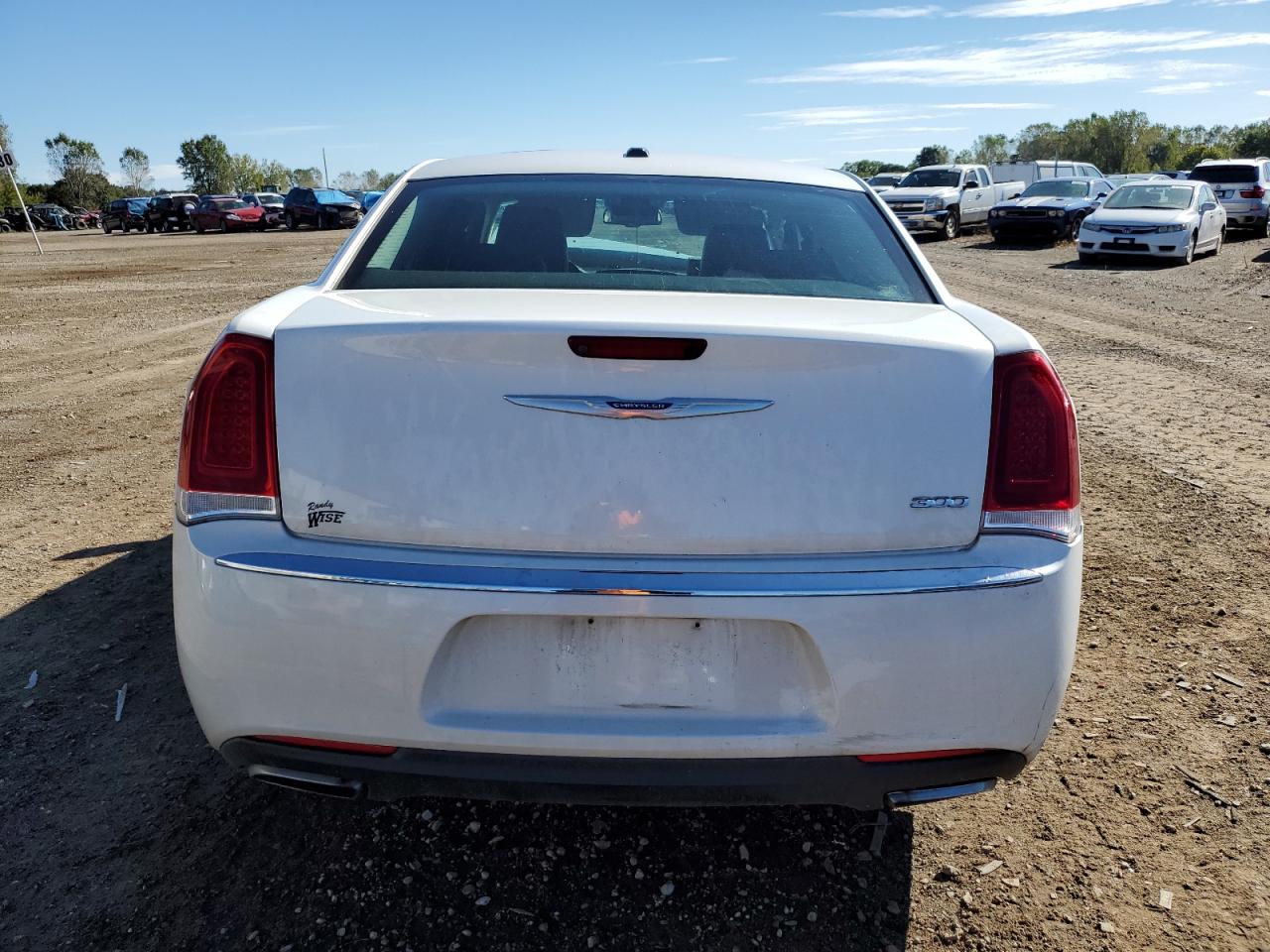 2015 Chrysler 300 - Image 6