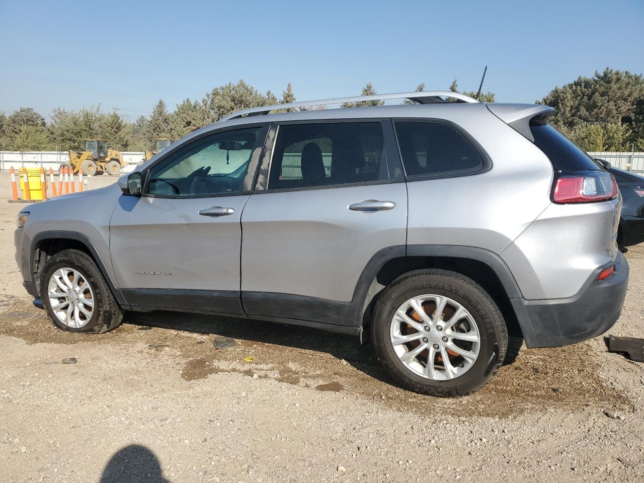 2020 Jeep Grand Cherokee - Image 2