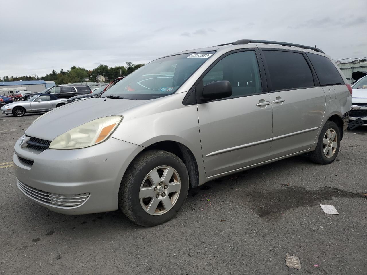 2004 Toyota Sienna - Image 1