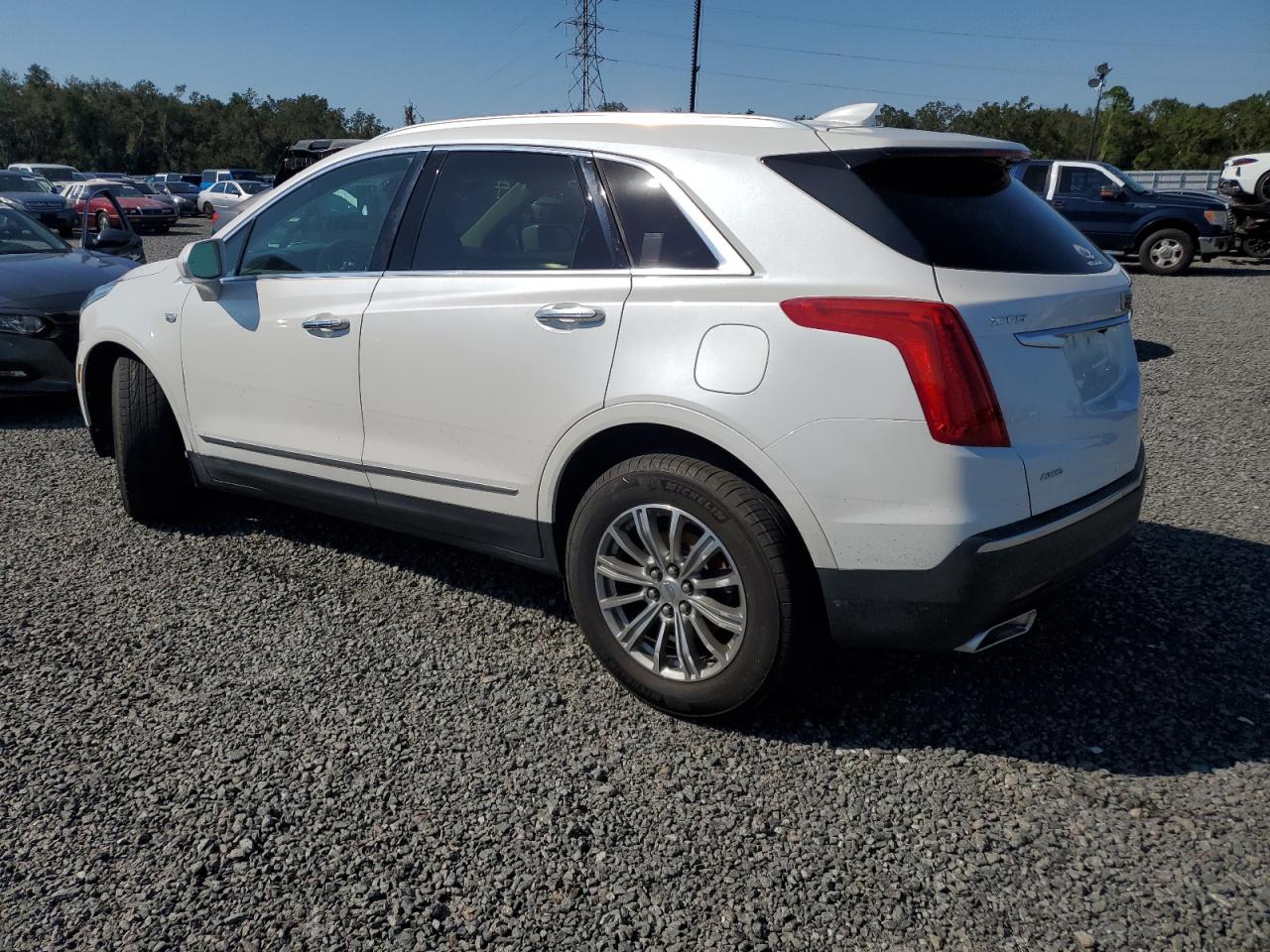 2017 Cadillac XT5 - Image 2