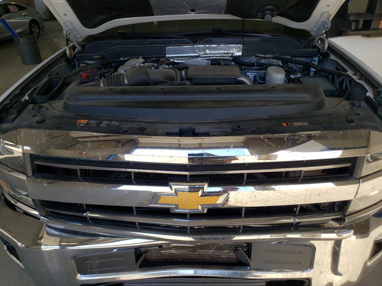 2019 Chevrolet Silverado - Image 11