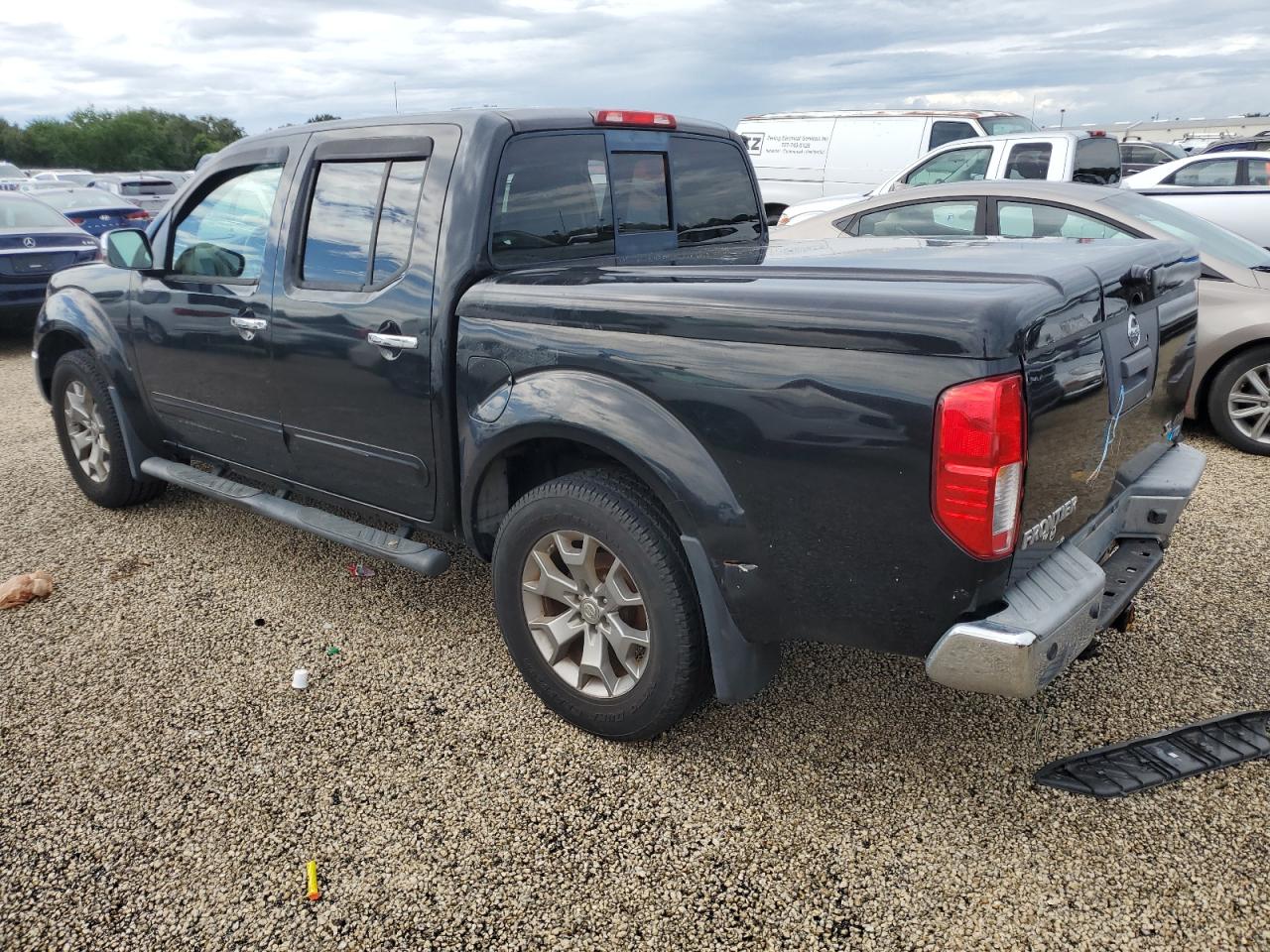 1N6DD0EV6JN700794 2018 NISSAN NAVARA - Image 2