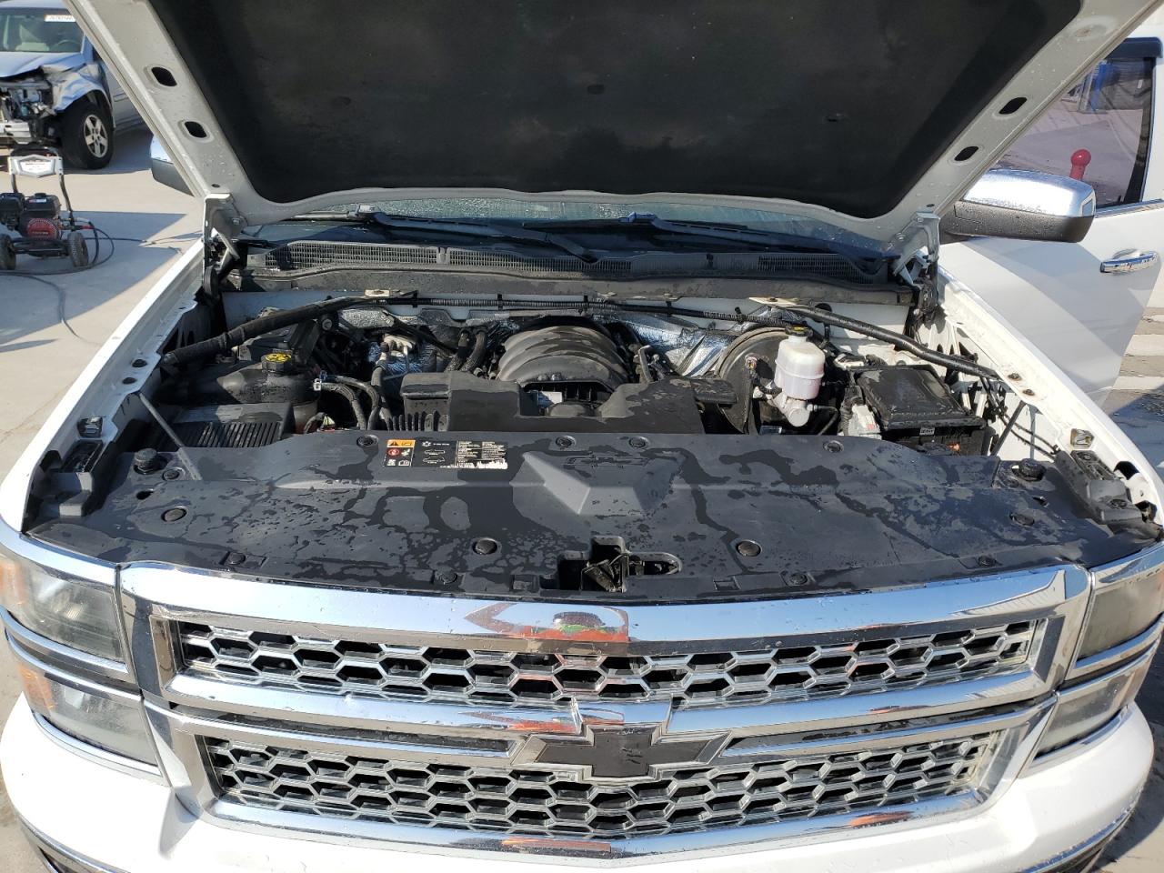 2015 Chevrolet Silverado - Image 11