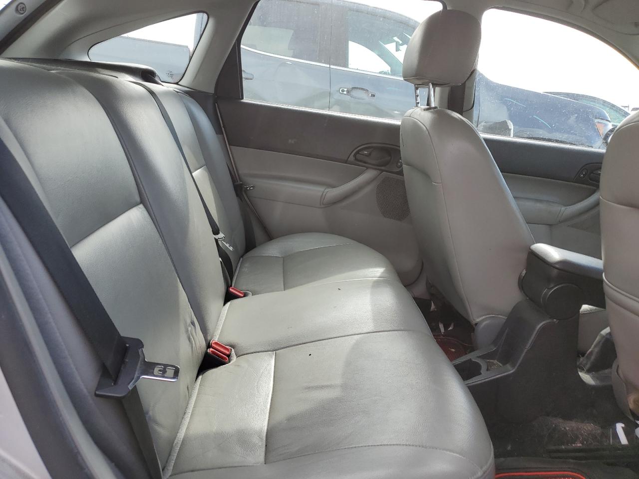 2006 Ford Focus - Image 11