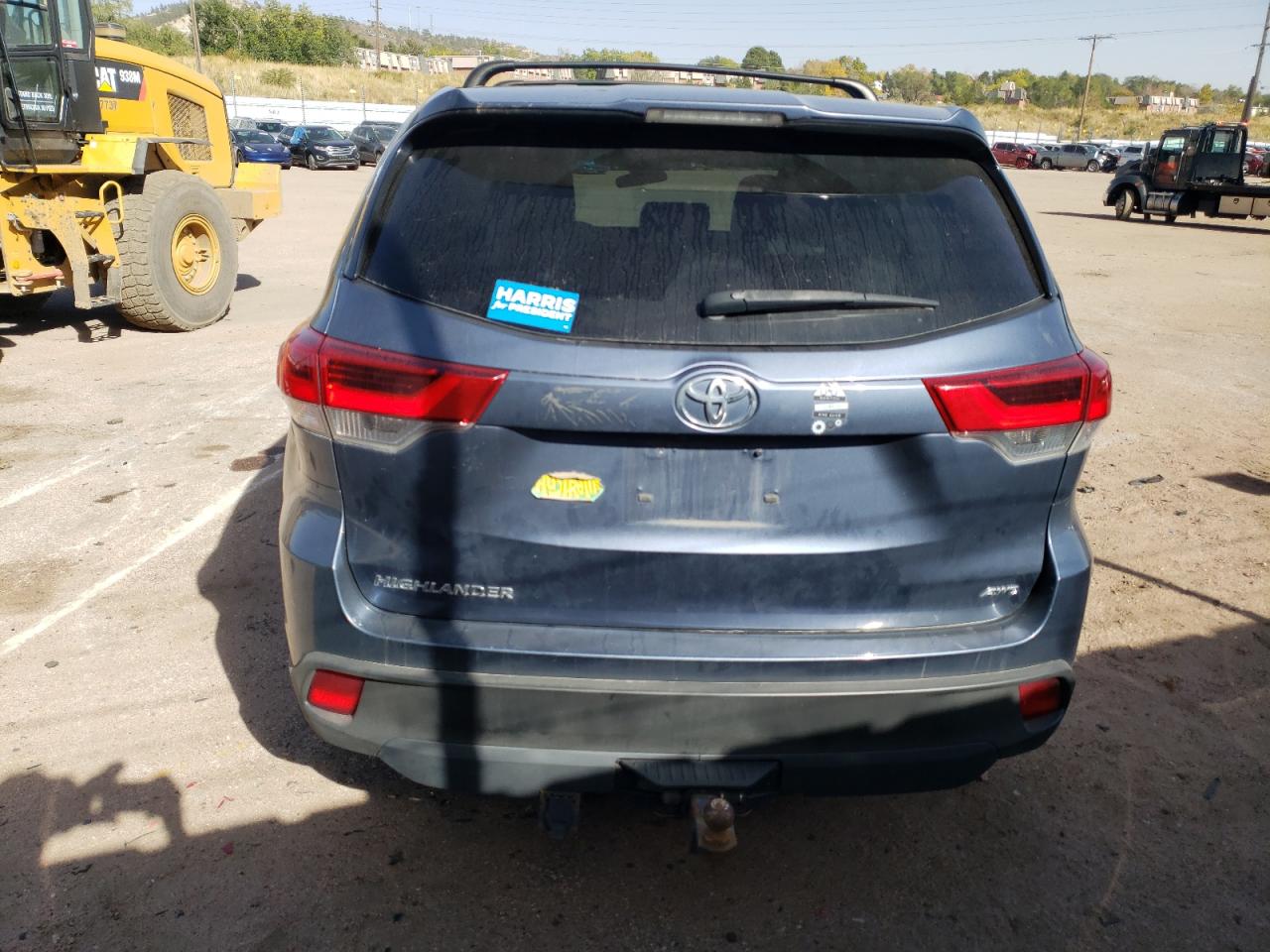 2018 Toyota Highlander Le VIN: 5TDBZRFH6JS838712 Lot: 77047974