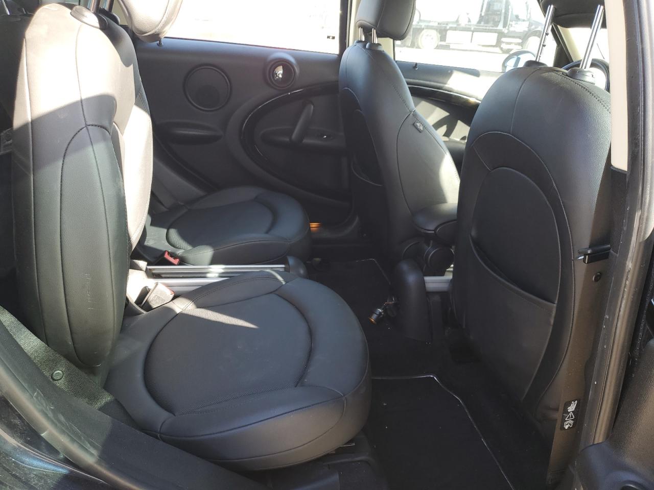2011 MINI Cooper - Image 11