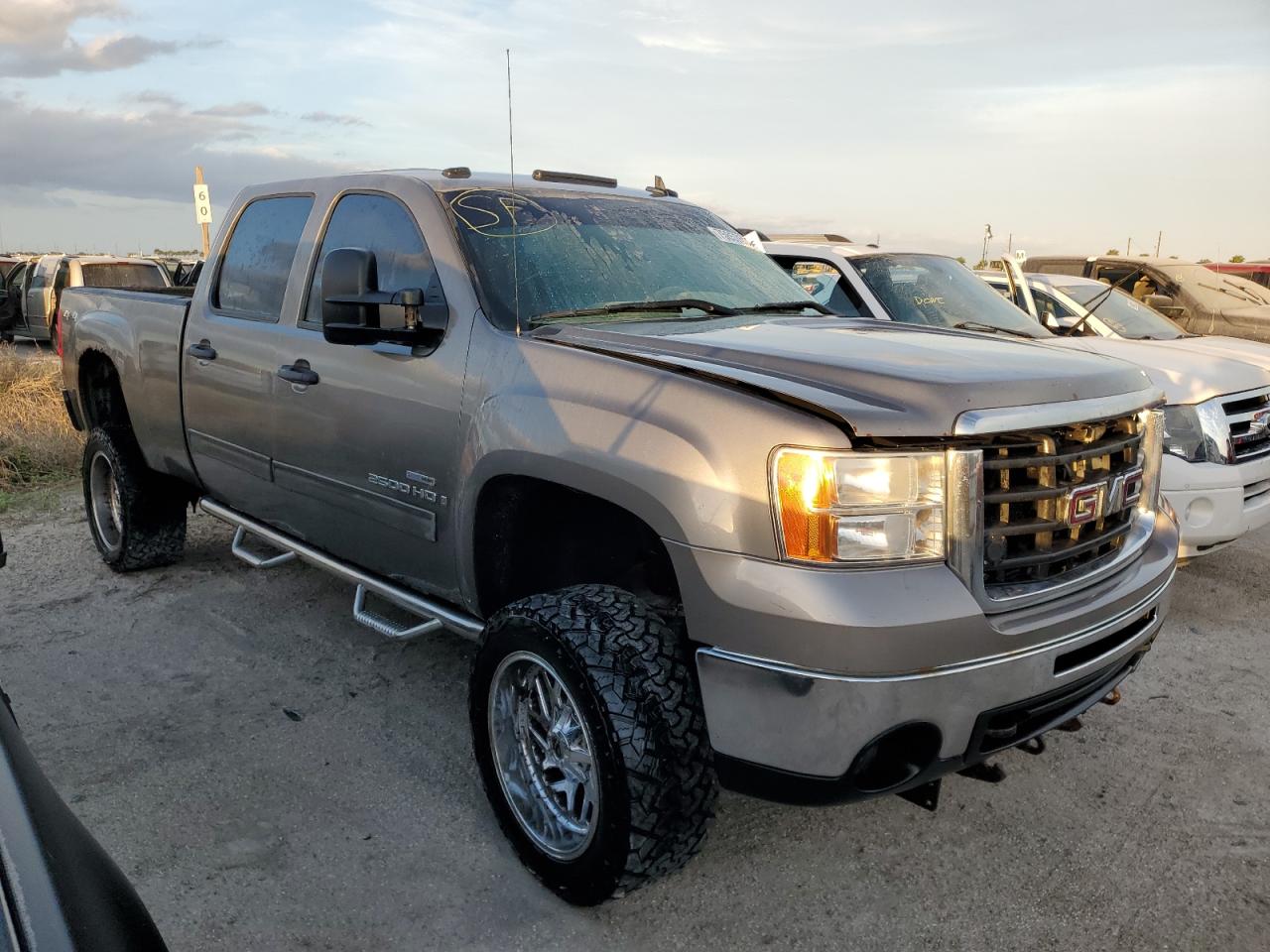 2008 GMC Sierra - Image 4