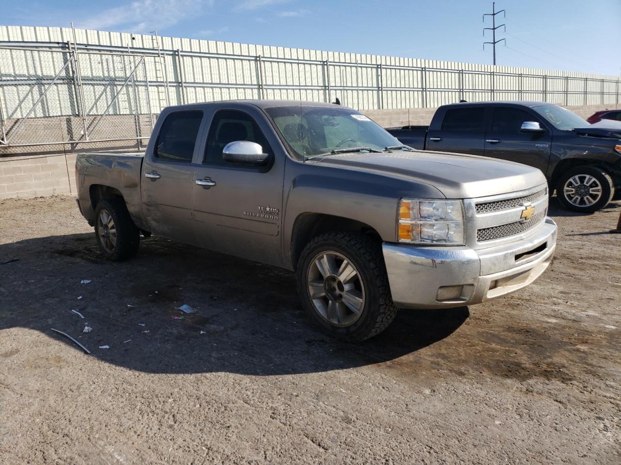 2013 Chevrolet Silverado - Image 4