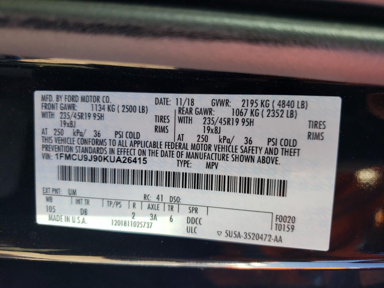 1FMCU9J90KUA26415 2019 Ford Escape Titanium